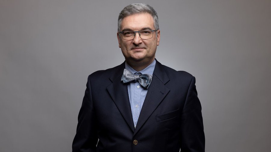Congratulations, Dr. @MilosRPopovic, Director @KITE_UHN, on being named an @IEEEorg Fellow🏆 His contributions to novel electrical stimulation approaches & devices in #biomedical engineering are truly commendable. Well-deserved recognition for advancing #healthcare innovation!