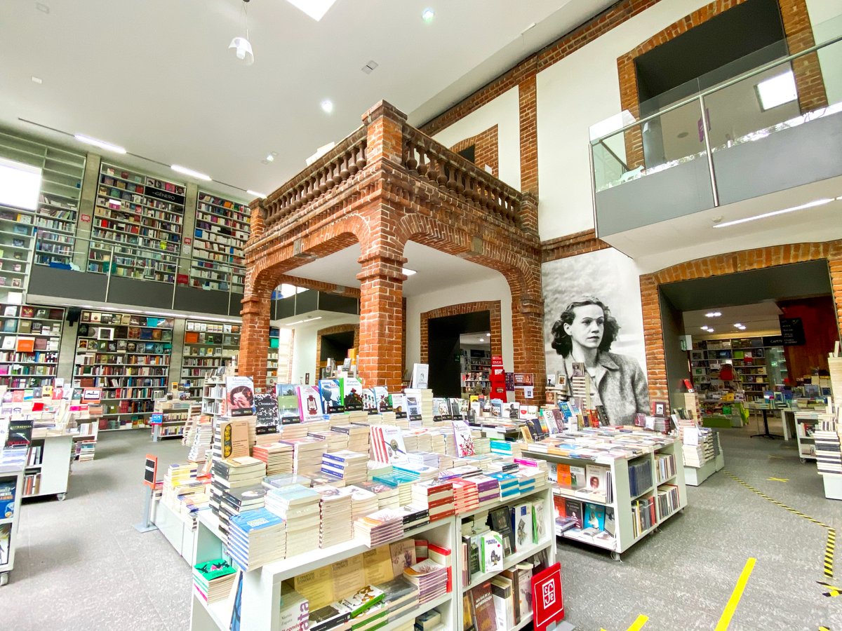 turismocdmx's tweet photo. Centro Cultural Elena Garro, @cc_elenagarro📚✨
Para todo amante de la literatura que ya tiene su lista de títulos imperdibles para este 2024, sugerimos visitar este rinconcito en Coyoacán para disfrutar de la lectura y las artes.
#InviernoCDMX
#LaCiudadQueLoTieneTodo https://t.co/rtClPukvQ7