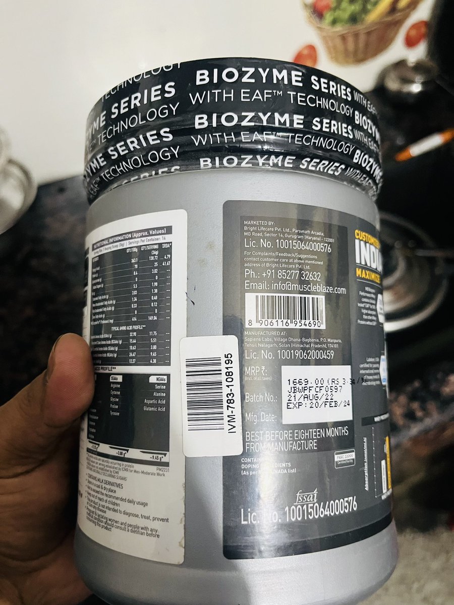balrams2011's tweet photo. @Healthkart today I got the delivery of my protein supplement and when I saw the expiry, I got really disappointed. The product is going to expire on 20th Feb 24. When I asked your chat agent to replace this. He said that this is not returnable product and said pls consume. https://t.co/mbxVrMssV8
