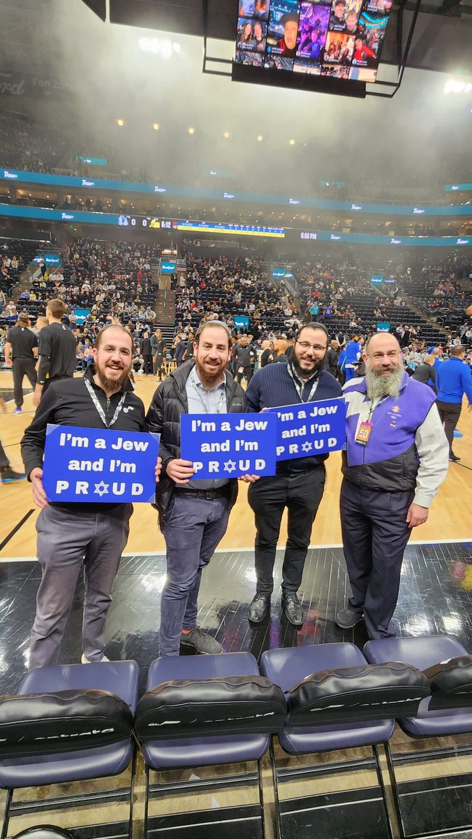 #BREAKING 
Last night, @UtahRabbi and a few friends went to a @utahjazz game with small signs that said:

'I'm a Jew and I'm proud.'

Kyrie Irving who plays for the @dallasmavs saw the signs and said:
 
“No need to bring that to a game.”

At the next timeout he went to Mavs