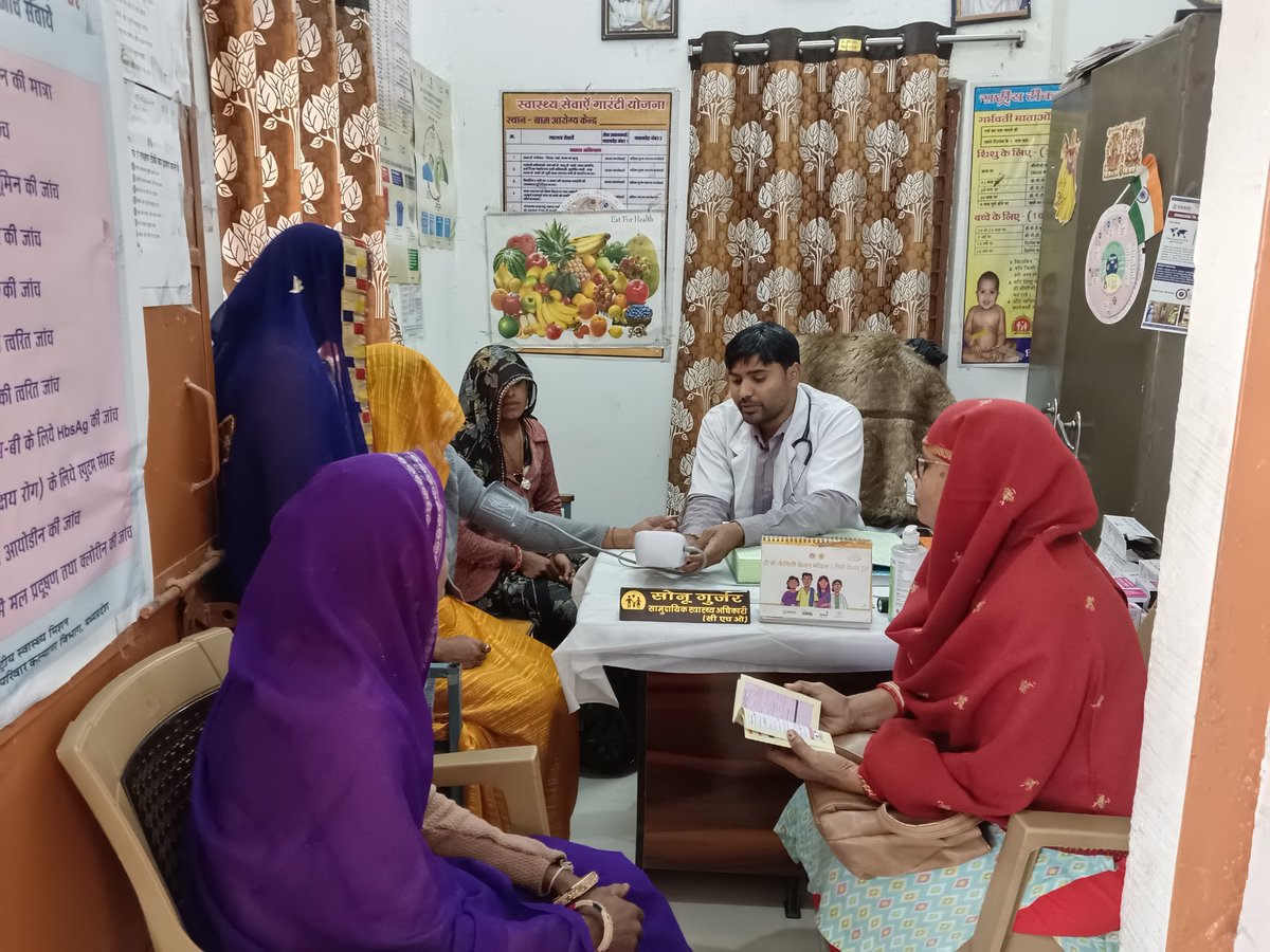NISHTHA_CPHC's tweet photo. At @A_ArogyaMandir #Jharpai #MP, the CHO led an #ANCscreening, equipping expectant mothers with essential knowledge on preventing anemia during #pregnancy. Empowering communities for a healthier tomorrow!
@ABHWC_MP @healthminmp @NHM_MP @usaid_india @harshmangla @jhpiego https://t.co/aeYZE0NL0t