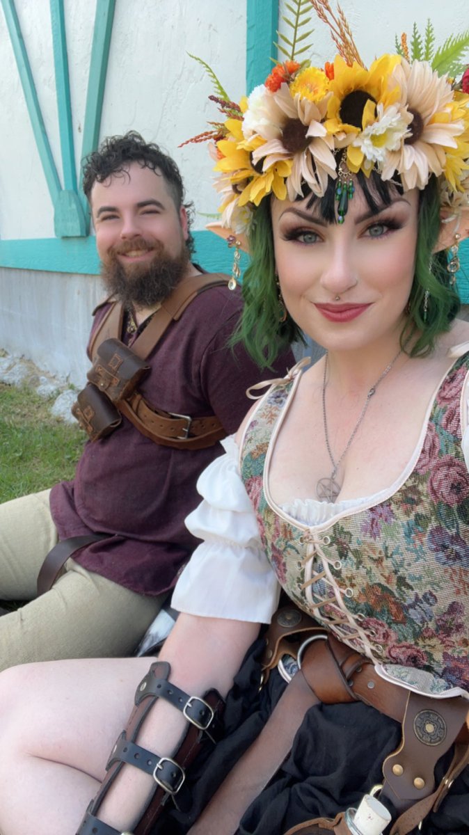 PrincessAmeth's tweet photo. I wish ren fest was more than just once a year… 😩💔 https://t.co/16R7HHCp7X
