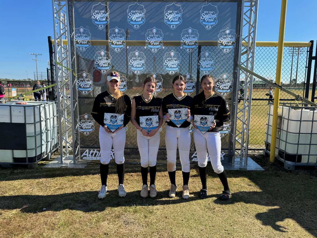 alexisjorddanof's tweet photo. Thank you @GameDayUSASB and @jessicawarren30 for an amazing week in Panama City Beach! I played really well and made a lot of new softball friendships. Finished the tournament with .800 batting average, .857 OBP, 1.875 OPS and All Tournament Team! Happy New Year to all! https://t.co/cGQyUUHEzs