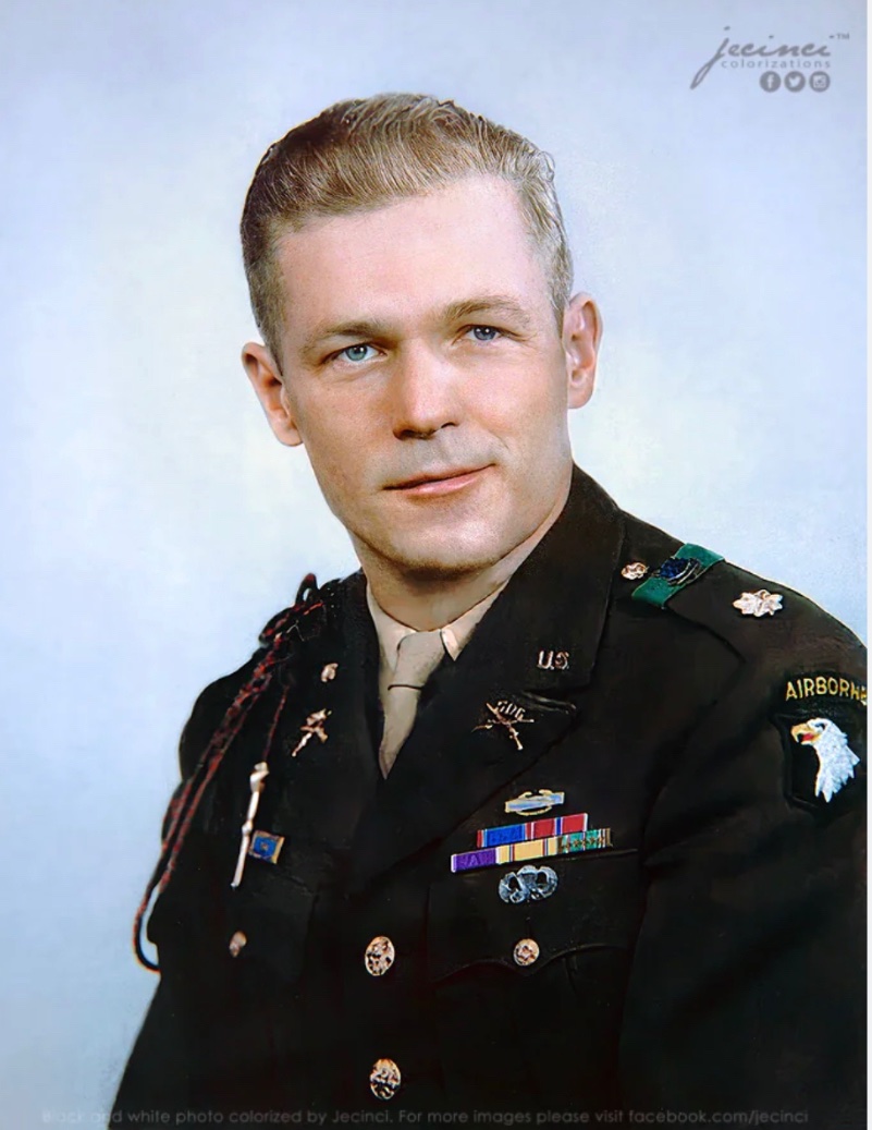 RIP to legendary Easy Company commander, Major Dick Winters, who died 13 years ago today in his home state of Pennsylvania. 🇺🇸 

- 2 combat jumps 🪂
- 4 Campaign Stars ⭐️
- Distinguished Service Cross 🪖
- 2 Bronze Stars 🎖️
- Purple Heart 💜
- French Croix de Guerre 🇫🇷
