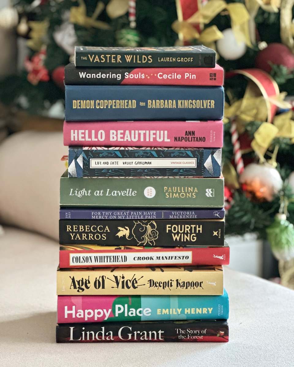 sissireads's tweet photo. My favourite reads of 2023! Thank you so much to all the incredible authors, publishers, publicists for making 2023 such a great reading year❤️ 

Here is to 2024, look forward to more amazing books! 📚 

#BookTwitter https://t.co/WM45aGdccp