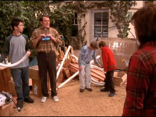 SQGReviewShow's tweet photo. Time to start my 2024 Media Thread with....
1) Malcolm In The Middle Season 5
Season 4 was when it dropped from a Great Show to a Good one.  S5 continues that.  The Ranch subplots are funnier, and it's nice seeing Dewey's musical talent shown off.  Overall, good season. 8/10. https://t.co/D3VDqASJ7I