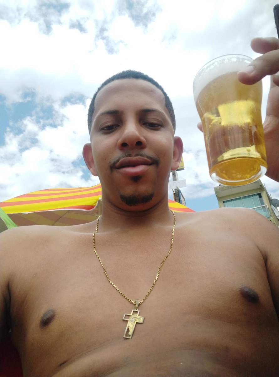 castelinho033's tweet photo. 🏊‍♂️🍻🕊️✨💫 https://t.co/HesS95VVHf