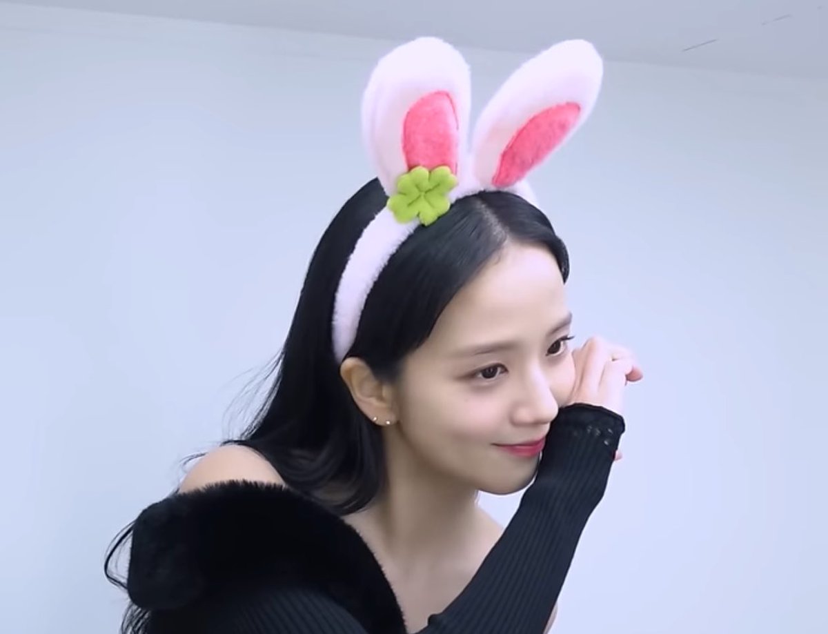 blackpinkbabo's tweet image. HAPPY JISOO DAY 💜