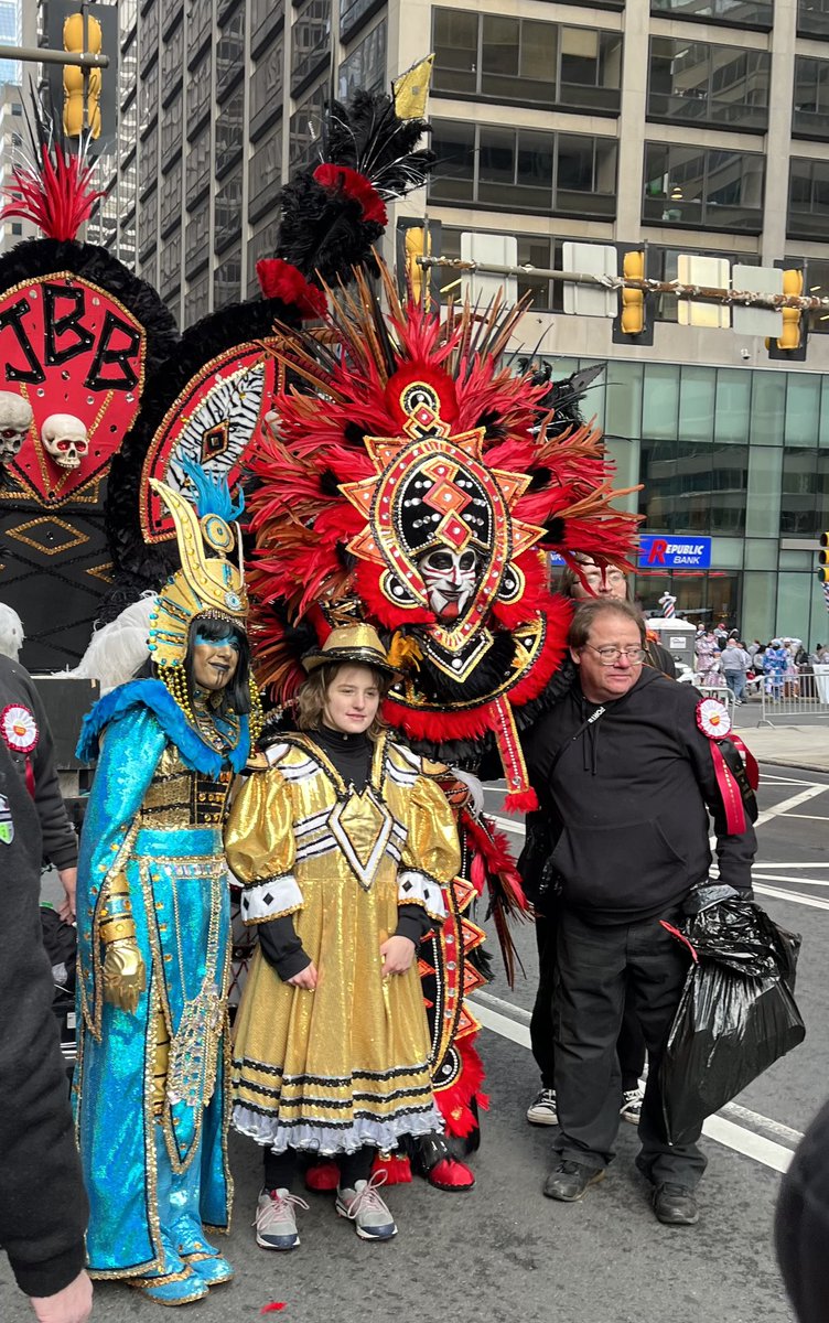 HertzlerMichael's tweet photo. Once again, the love and acceptance shown by @LastFancyClub, @jackybambam933, @TeamBraye, @DuffyStringBand and the entire Mummer community towards Emma shined on Broad Street yesterday. Bless you all! #EmmaRocksAutism #ThanksToWMMR @933WMMR @mor100 @eaglesautism @WDPNtv https://t.co/Rui0PO1yDG