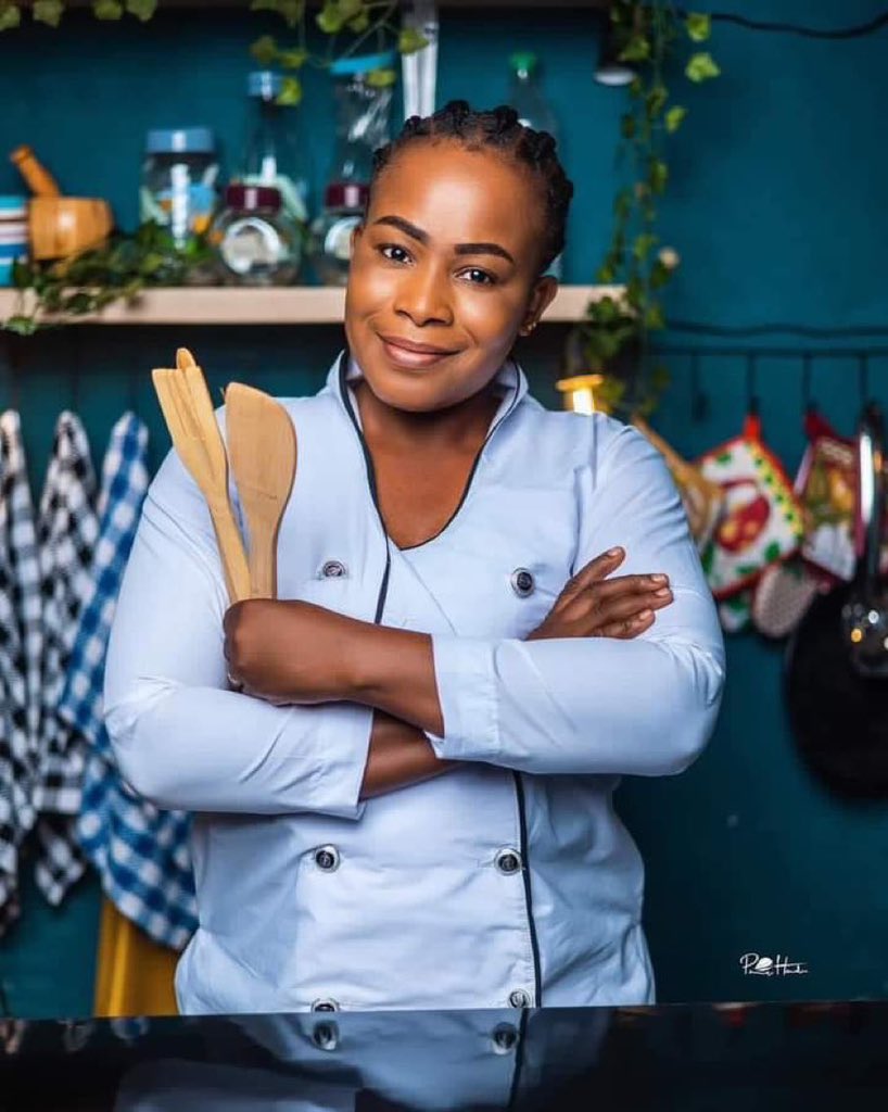 No Ghanaian will pass without liking this iconic pic of Chef Faila 🇬🇭❤
#FAILACOOKATHON
