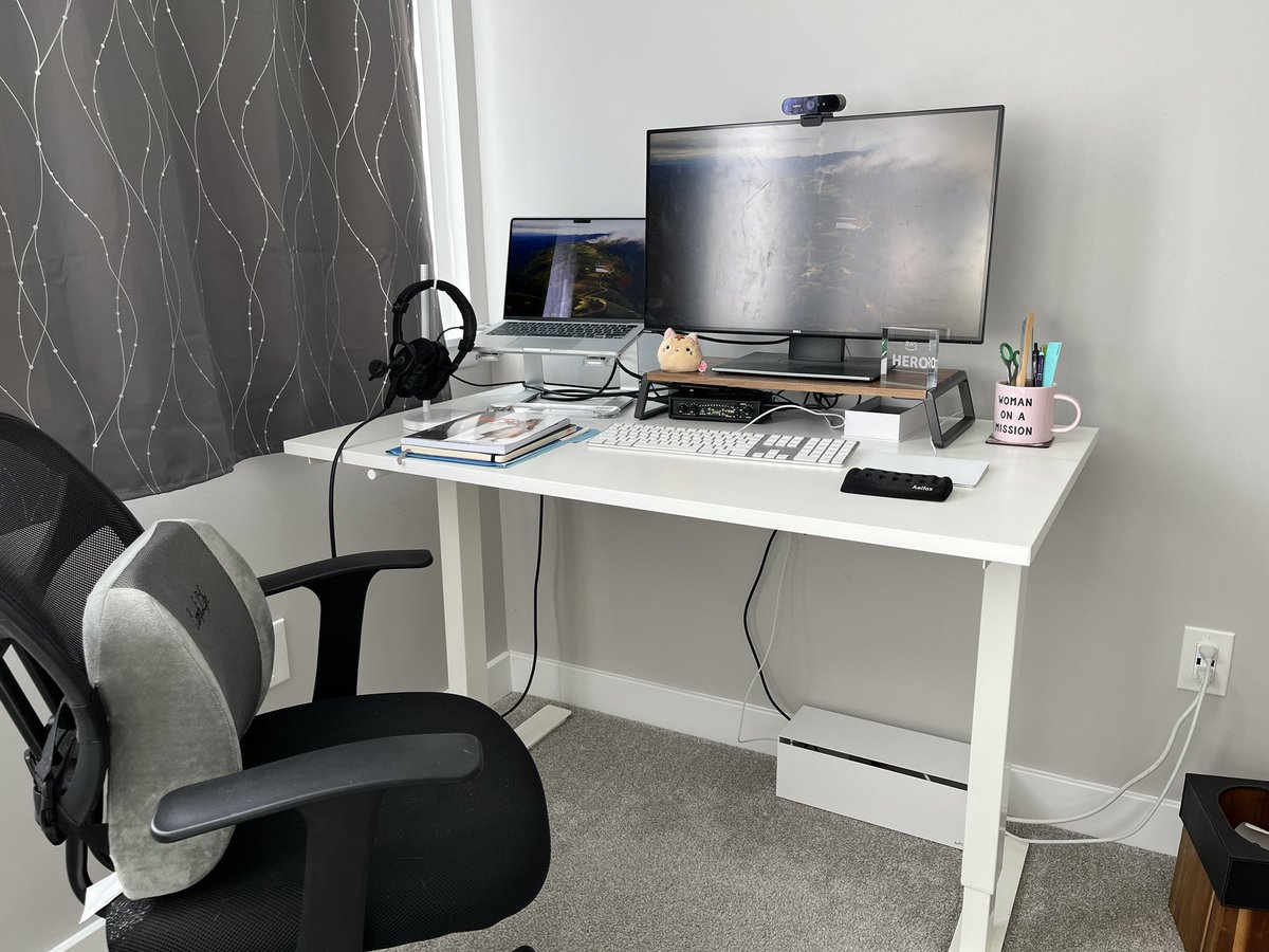 hirokonishimura's tweet image. Getting my recording setup ready for a few weeks of recording from home! #LinkedInLearningInstructor