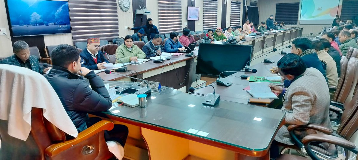 DmSambhal's tweet photo. आज कलेक्ट्रेट सभागार में जिलाधिकारी @mbansal_ias की अध्यक्षता में जिला पोषण समिति एवं हॉट कुक्ड फूड योजना के संचालन के संबंध में बैठक का आयोजन किया गया।संबंधित को आवश्यक दिशा निर्देश दिए। @CMOfficeUP @UPGovt @ChiefSecyUP @InfoDeptUP @Comm_Moradabad https://t.co/w3dnlOJSMS