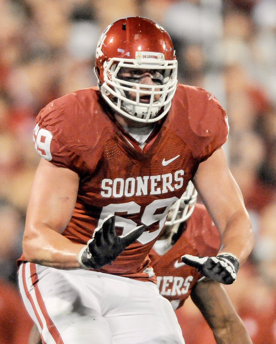 OU_Football's tweet photo. Pave the Lane 😤

RT for your vote to count double today! 

@LaneJohnson65 

#WPMOYChallenge | #OUDNA https://t.co/ligHprJViU