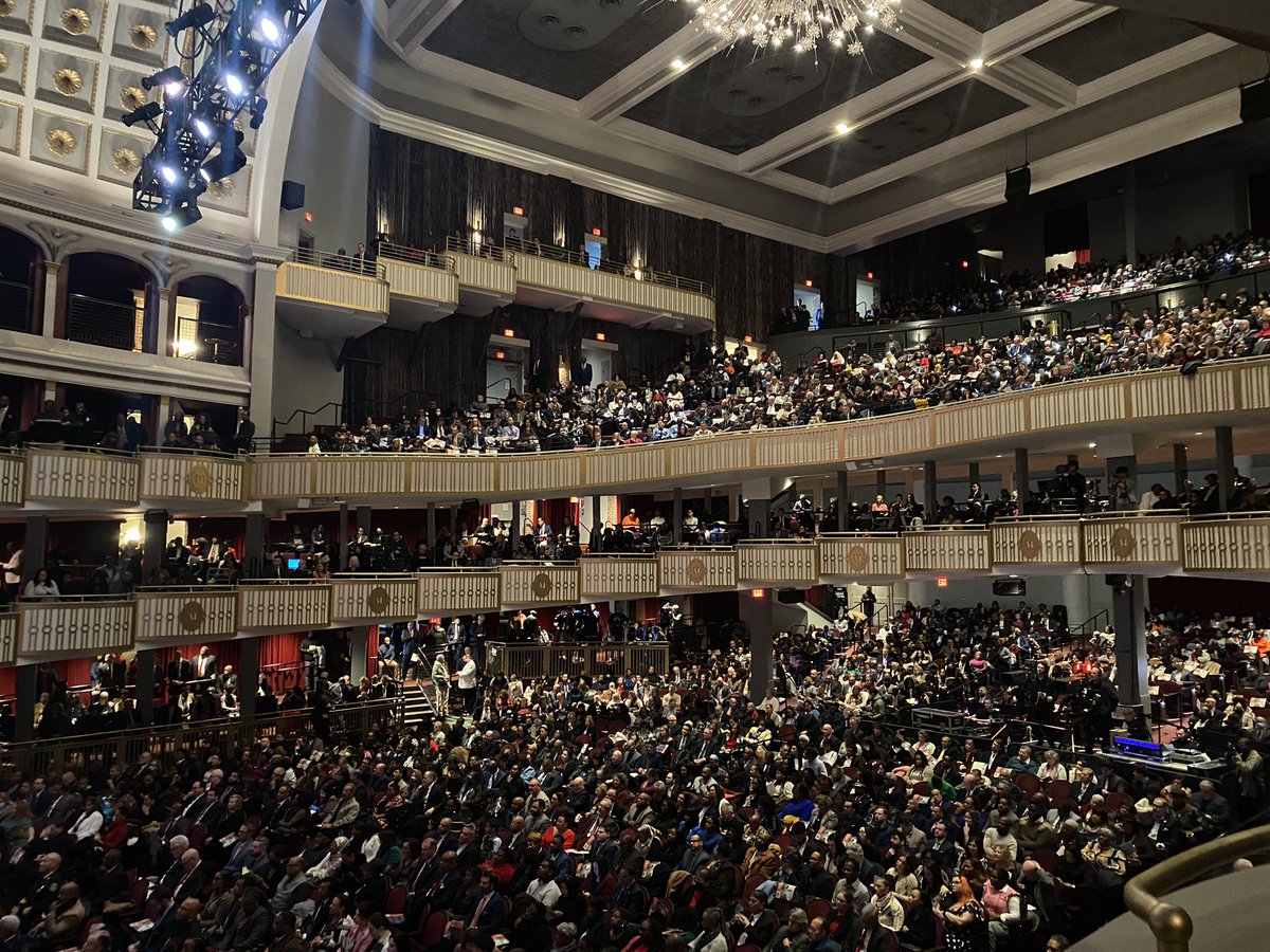 nfoizen's tweet photo. Full house today at the historic Met to witness so many firsts on Inauguration Day in Philly! My 8yo can’t believe it has taken this long for a woman to lead Philadelphia - same! As a queer mom and daughter of immigrant, I truly appreciate  @Rue_Landau @NinaAhmadPHL swearing in! https://t.co/tftq9jdW5T
