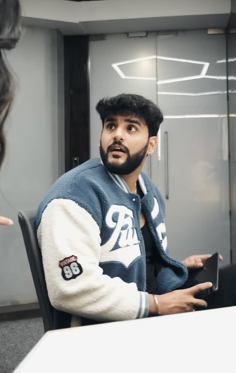 Abhishekloops's tweet photo. His expressions were so good in this video. Bohot pyaara bhi lagrha 🥹🤩🩷

https://t.co/8SOfVGuIEl

#AbhishekMalhan https://t.co/pe1JaGchiT