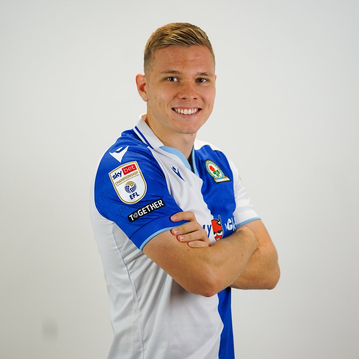 Rovers's tweet photo. 🤝 @Ethanwalker_7 has been recalled from his season-long loan spell at Morecambe and has today joined Oldham Athletic until the end of the 2023-24 campaign.

Good luck, Ethan! 💙

#Rovers 🔵⚪️