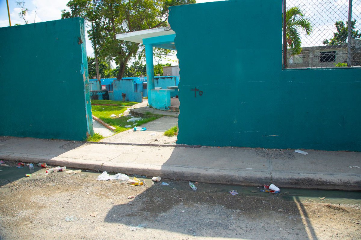 AlcaldiadeSDN's tweet photo. 🏀🏀🏀 El deporte avanza en el municipio avanza, con la construcción y rehabilitación de estructuras deportivas en distintas comunidades ⚾️⚾️⚾️

| Construcción de cancha deportiva |
📍 Carlos Álvarez #VillaMella https://t.co/1moylTU8Iv
