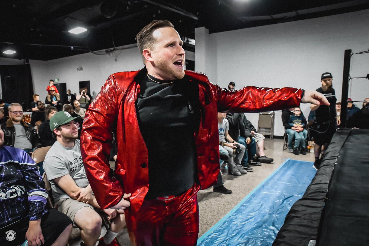 berzerker_t's tweet photo. A few shots from @stlanarchy #megaticket by @stepstoolsarahx https://t.co/9R3wEen1mh