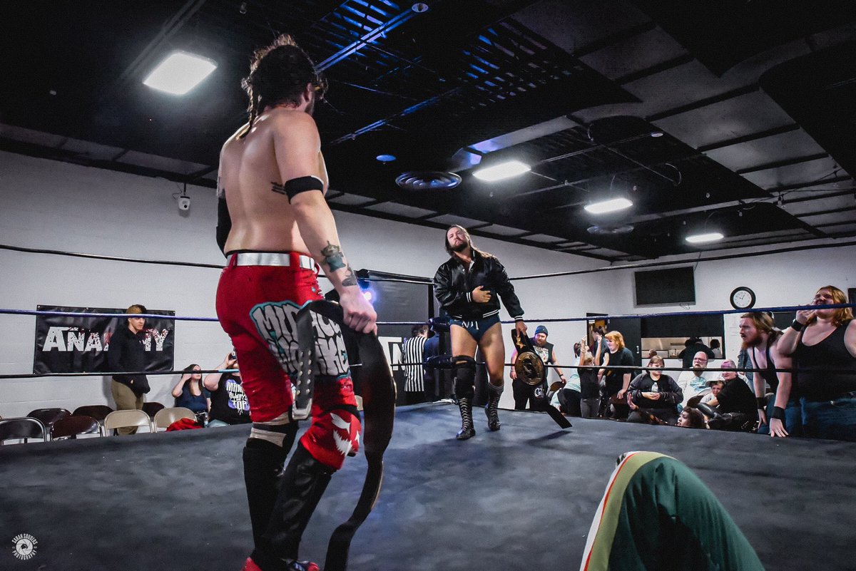 berzerker_t's tweet photo. A few shots from @stlanarchy #megaticket by @stepstoolsarahx https://t.co/9R3wEen1mh
