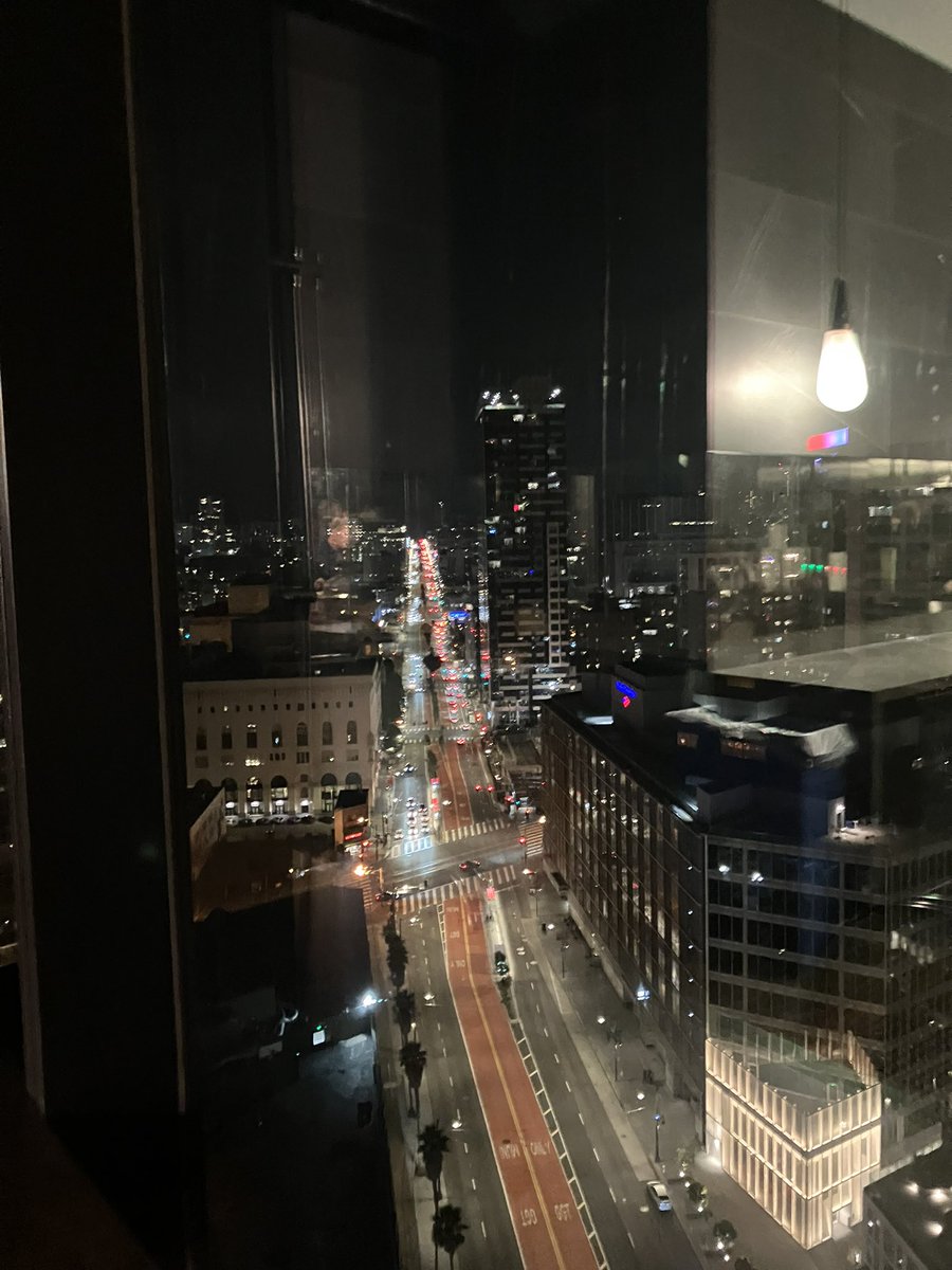 BroganLeconte's tweet photo. New Years trip to the city📸 https://t.co/ZbHDuUZwnR