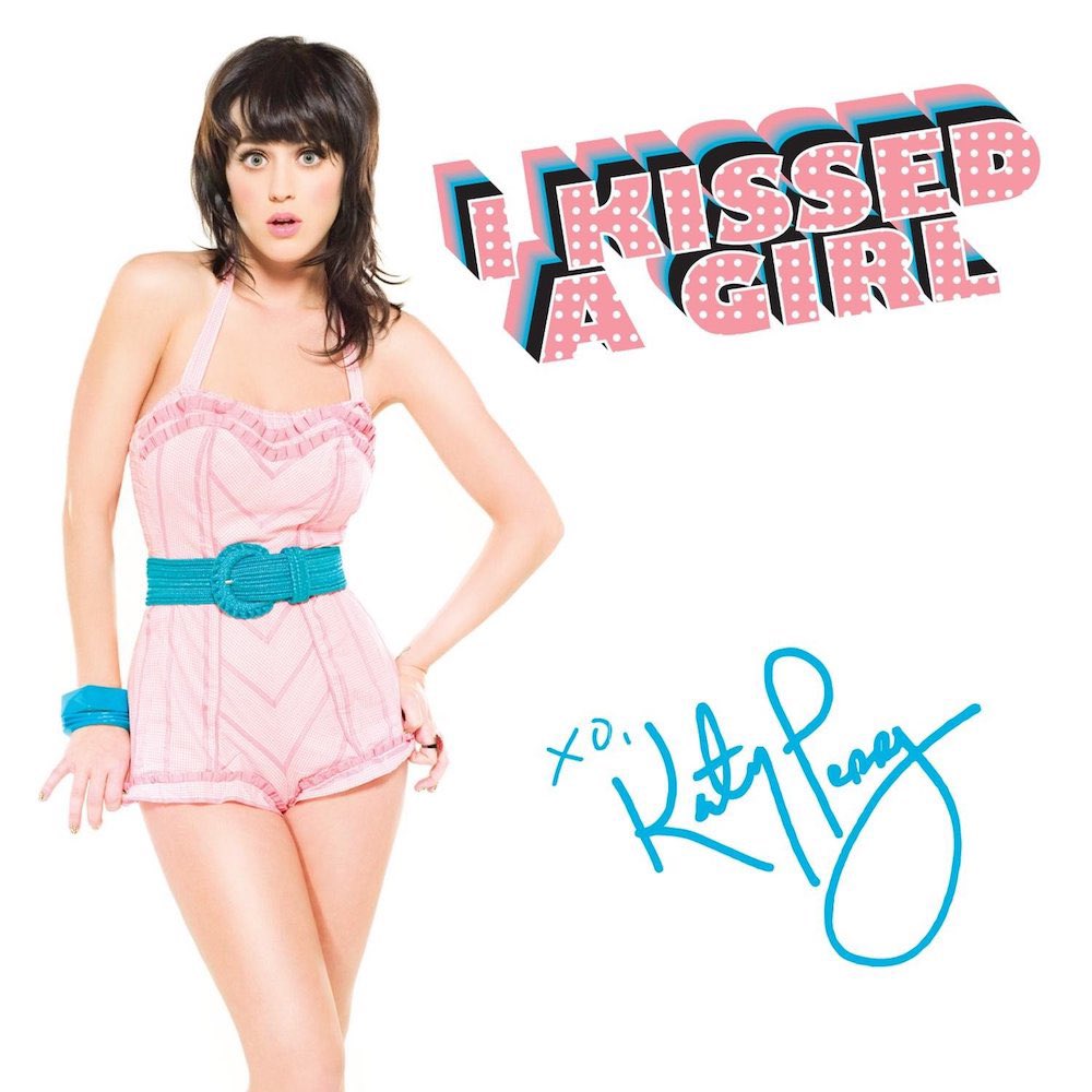 PopCrave's tweet photo. Billie Eilish reveals that the first song she downloaded on her MP3 Player was “I Kissed A Girl” by Katy Perry. https://t.co/s7Jo0B4Do4