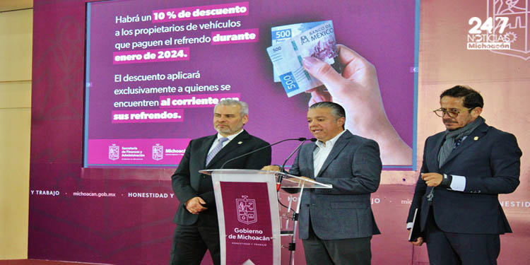 247NoticiasMich's tweet photo. El secretario de Finanzas y Administración, Luis Navarro, anunció que inicia la aplicación del 10 por ciento de descuento a los propietarios de vehículos que paguen el refrendo vía digital.
#247NoticiasMichoacán #Finanzas #RefrendoDigital
https://t.co/2pJ9fZulJX https://t.co/dZO41uQHic