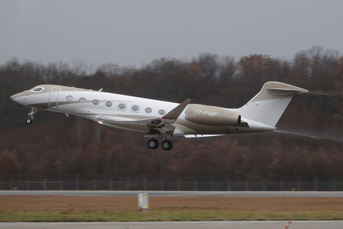 GvaSpotter's tweet photo. Brand new G650ER T7-P1MP leaving Geneva today, delivred 4 days ago !

GVA 02.01.2023 - Private Gulfstream G650ER T7-P1MP https://t.co/RQL84ycIC5