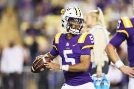IndySkinsFan's tweet photo. Not many QB’s are obvious NFL game changers coming from college

Lamar, Mahomes, Manning. To name a few

None of these QB’s have that “imo”

GM &amp; playcaller will be the additions that change the trajectory of this franchise. QB should be viewed as developmental, not the savior https://t.co/2epqJy9If9