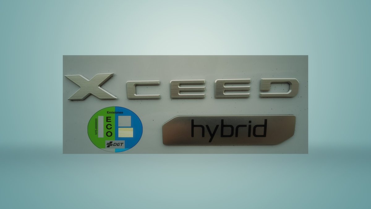Ega Perfil, comprometido en la protección del Medio Ambiente y el Desarrollo Económico sostenible incorpora nuevos vehículos al Dpto. Comercial  -HYBRIB / ECO