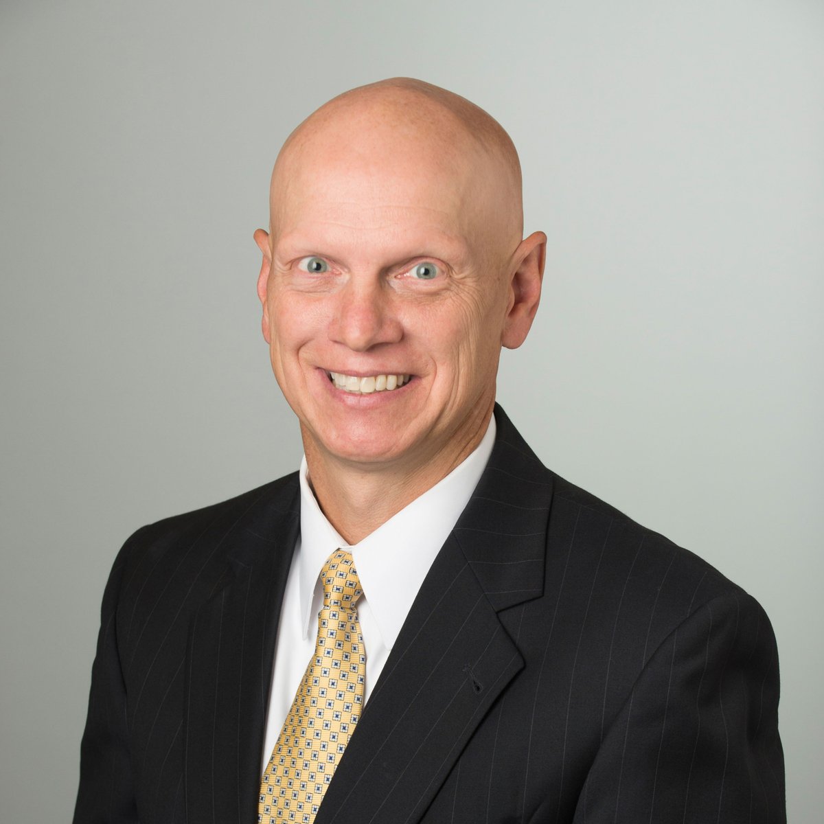 We're thrilled to officially welcome Richard Dealy as Pioneer's new CEO and extend our sincere thanks to Scott Sheffield for his outstanding legacy and contributions, as he takes on the non-executive role of Special Advisor to the CEO. Learn more: bit.ly/PioneerNewCEO