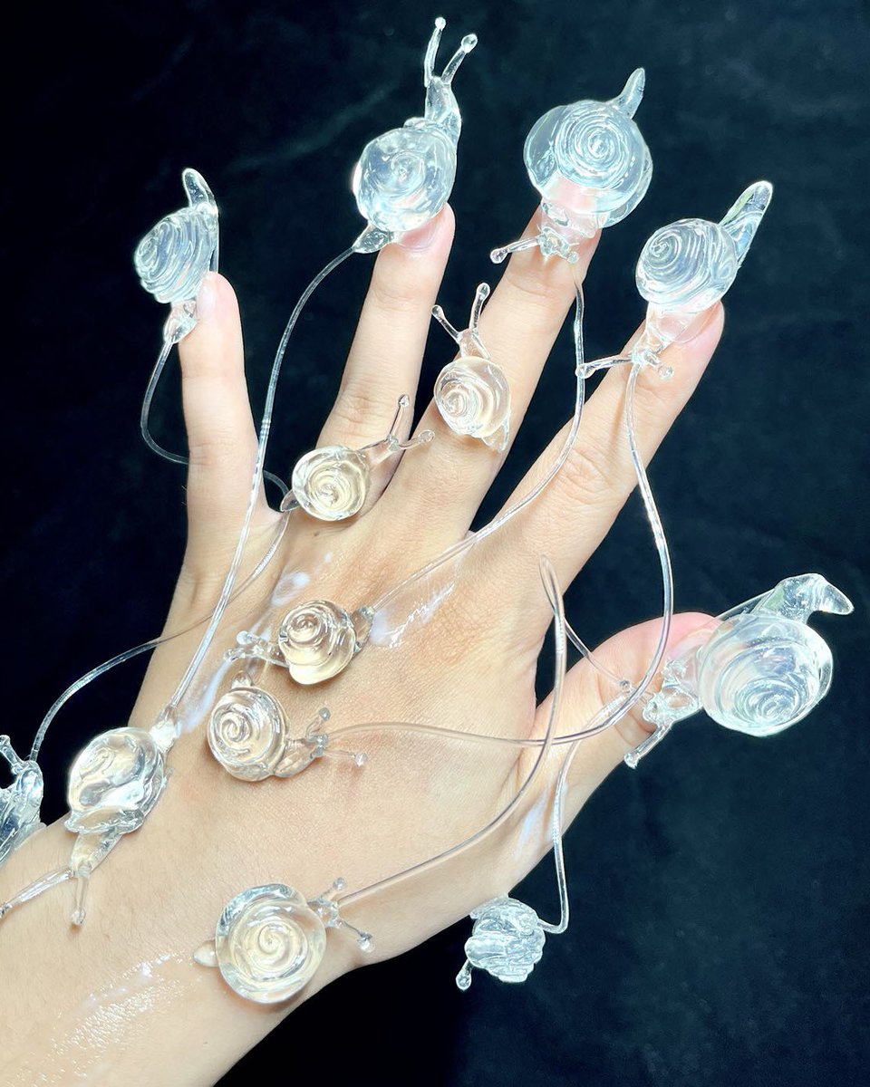 instagram's tweet photo. “Nail art is my way of observing the world.” ––Manicurist 3rzhuobabypink 

https://t.co/V7EVpkYZFg https://t.co/70Mla6RK8J