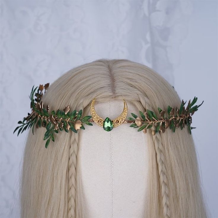 thegrudgelvr's tweet photo. go to pinterest and search 

✩ your name + fantasy dress
✩ your name + fantasy crown 
✩ your name + fantasy weapon 
✩ your name + fantasy castle

this is a big slay ✨️ https://t.co/6w9Bitvts2