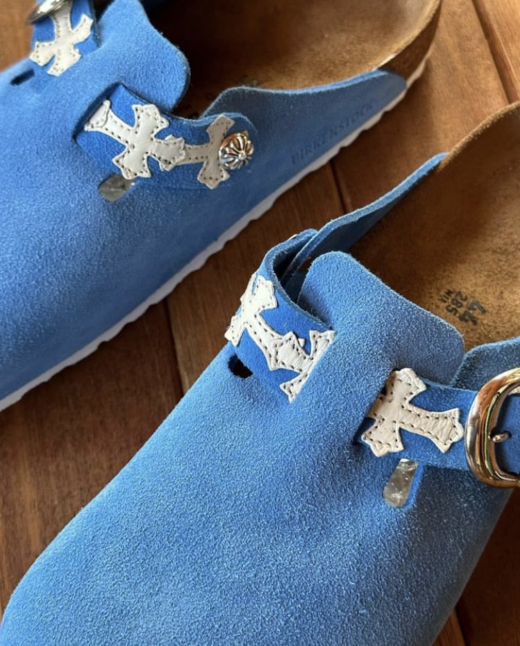 Shtreetwear's tweet photo. Chrome Hearts Birkenstocks https://t.co/mtoQEPXHAI