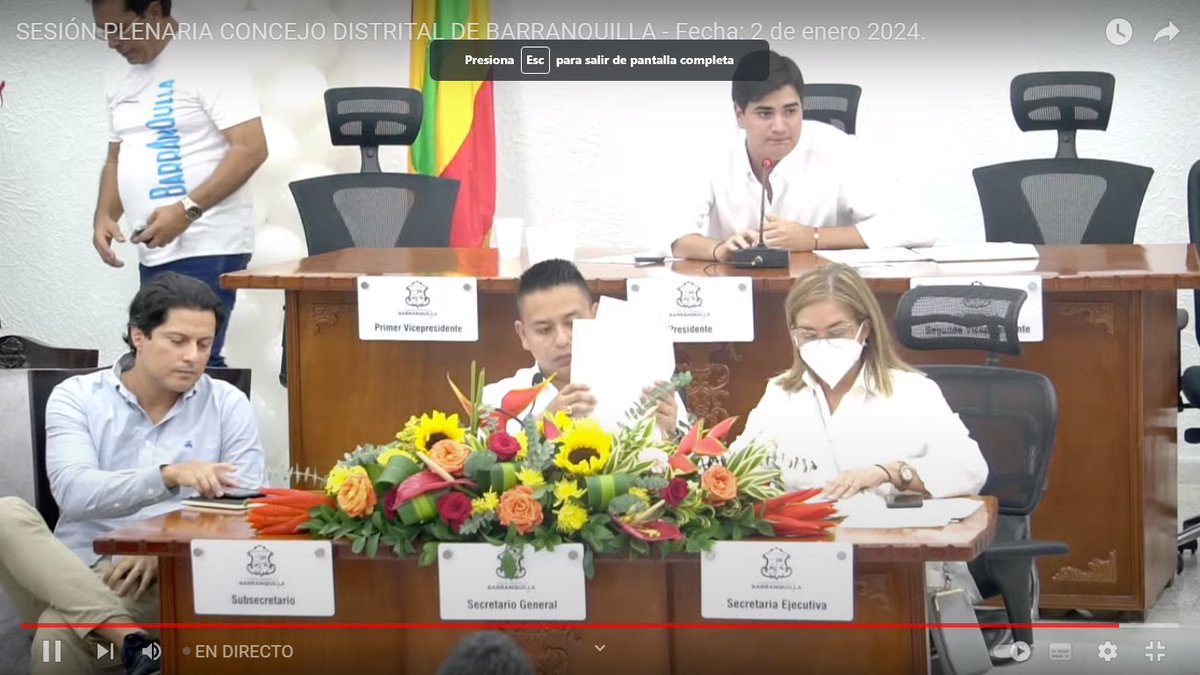 julioandradeb10's tweet photo. 🔎| Este año estaré muy pendiente del @Concejodebaq sus dinámicas y decisiones. 

Inicia la primera sesión del cabildo. Horas antes, el Alcalde @AlejandroChar posesionó el gabinete de su administración. 

Estan presentes los 21 concejales. Preside @jdabisambrac, quien se estrena. https://t.co/0HaXmNt4YN