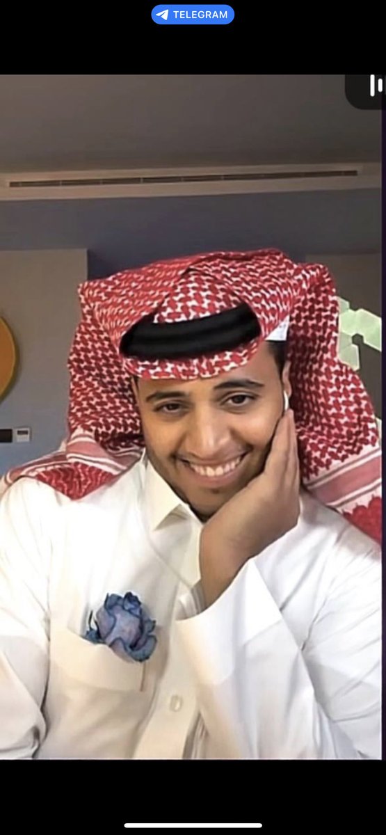 هذي🤣😭ماقدرت اتخطى البث كله نفسي احط كل الصور مو وحده 🤣🤣🤣

#سبايكي