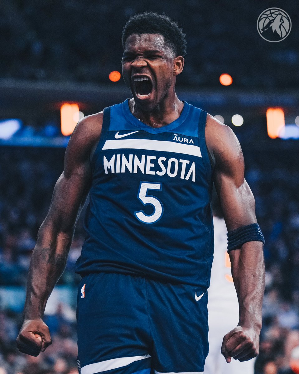 Timberwolves's tweet photo. Æ5's last 9 games:

37 PTS / 2 REB / 4 AST
32 PTS / 8 REB / 5 AST / 3 STL
27 PTS / 7 REB / 5 AST
27 PTS / 7 REB / 5 AST / 3 STL
34 PTS / 5 REB / 10 AST
25 PTS / 7 REB / 6 AST
44 PTS / 3 REB / 4 AST / 3 STL
31 PTS / 3 REB / 3 AST
35 PTS / 4 REB / 2 AST

🌟» https://t.co/Ofg3MF8R5q https://t.co/Cha75zLBA7