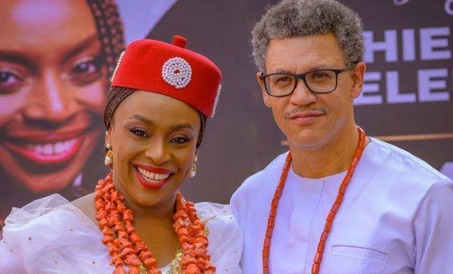 IgboHistoFacts's tweet photo. Chimamanda Ngozi Adichie and her husband, Ivara Esege, a Medical Doctor, from Cross River State. https://t.co/BZO8BTB6Y9