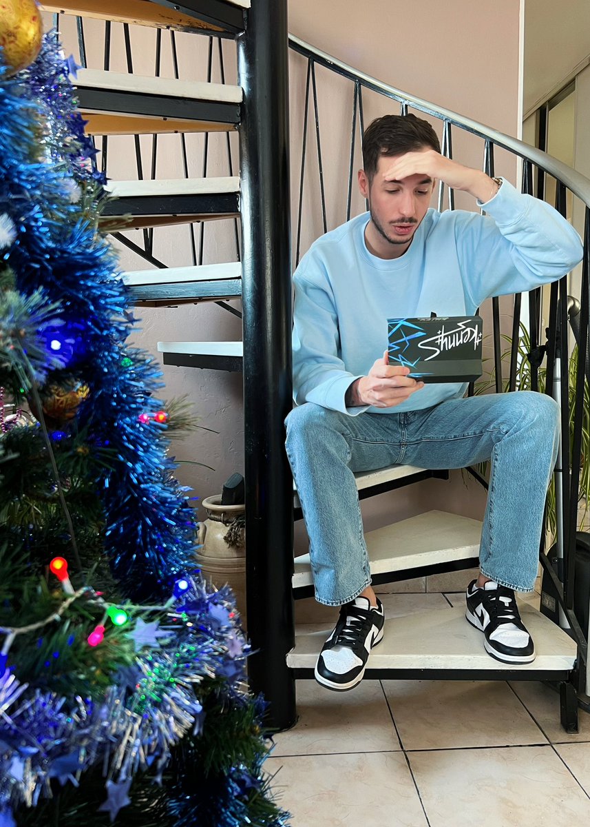kennyS_'s tweet photo. Let’s start the year properly with a @KnifyGG giveaway ! 🎄🎁
➡️ 5 IRL butterfly knives “kennyS x Knify” 

✅ Like &amp; RT this post
✅ Follow @kennyS_ &amp; @KnifyGG 
✅ Tag 2 friends 

Winner will be chosen January 14th 🔥 https://t.co/4rpxN8lzoo