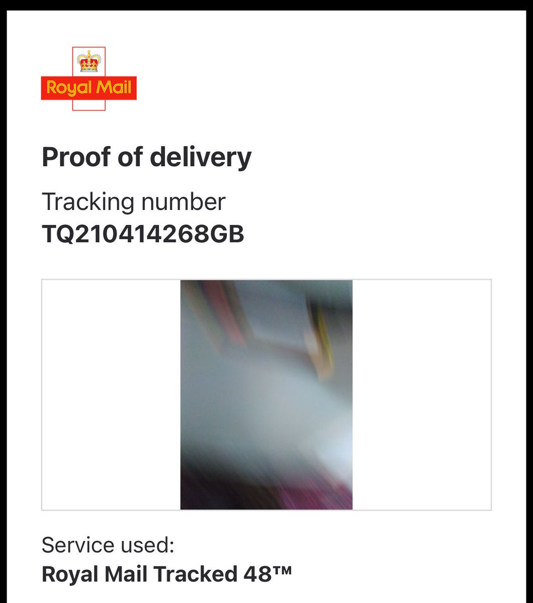 Hanatattooed's tweet photo. Hi @RoyalMailHelp  I’ve had a parcel delivered today, but I can’t find it. And this is the proof of delivery and as you can see you can’t see anything. I can’t make out the parcel or where it’s left! help??? https://t.co/mi9pSPiJEE