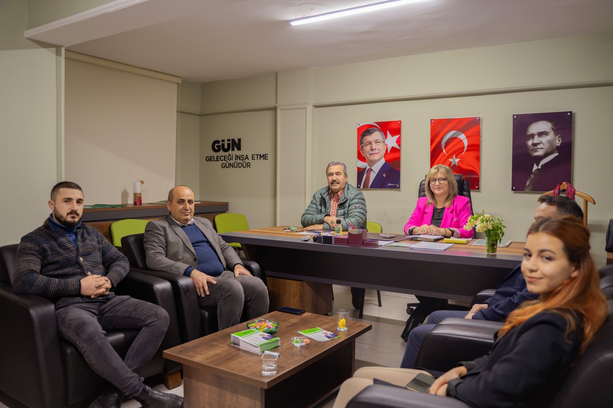 AlanyaGelecek's tweet photo. Sayın Genel Başkanımızın ataması ile Alanya İlçe Başkanlığı yetki belgesini alarak ilk yönetim kurulu toplantısını kalabalık bir şekilde yaptık. Yeni katılan arkadaşlarımızı ekibimize tanıttık. Hareketimiz, enerji ve sinerji oluşturdu. Çalışmalarımız kesintisiz devam edecektir. https://t.co/qD3ih1wjFa