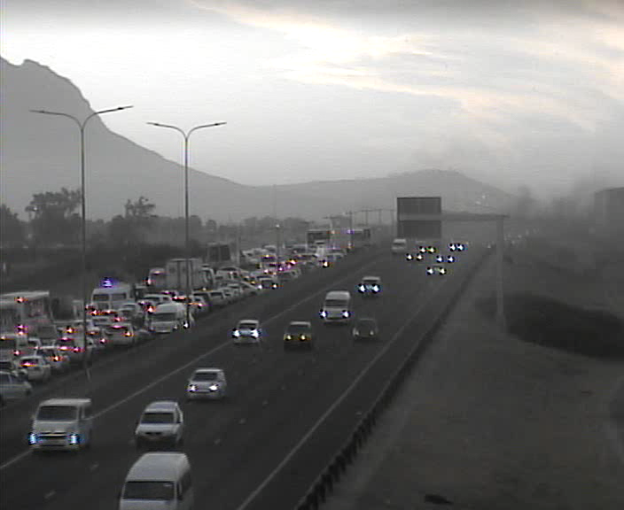 CapeTownFreeway's tweet photo. #Protest_Action: N2 Inbound after R300, all lanes closed, use alt route #BoozeFreeRoads https://t.co/i3qCh7bw3j