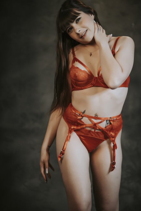 Kiss https://t.co/EmgEMaN4VM<a href="/tag/mlrgirls"class="tags"><span>#mlrgirls</span></a>