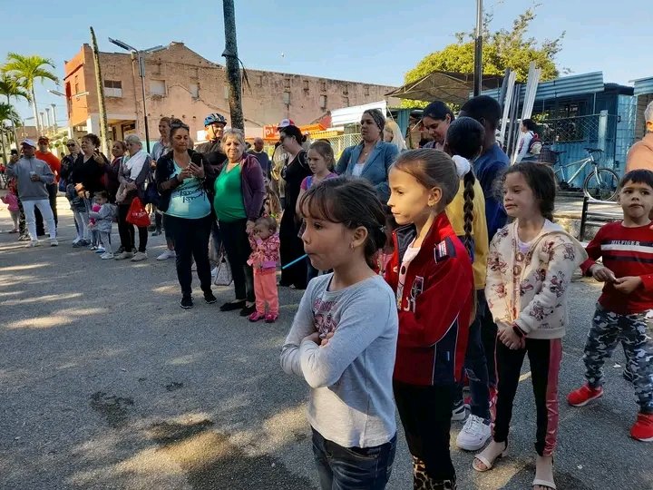 MaiviPrez's tweet photo. La alegría se adueña de #Cabaiguán con la fiesta que recibió a los niñ@s este 2 de enero  en el parque de diversiones del territorio .
#CabaiguánEduca
#SanctiSpíritusEnMarcha
@ObraDe  @dpesanct @CubaMined 
@MEspirituana  @estradadailin80 @AndreiArmasBra6 
@barreto_nt https://t.co/3s8aftyw8g
