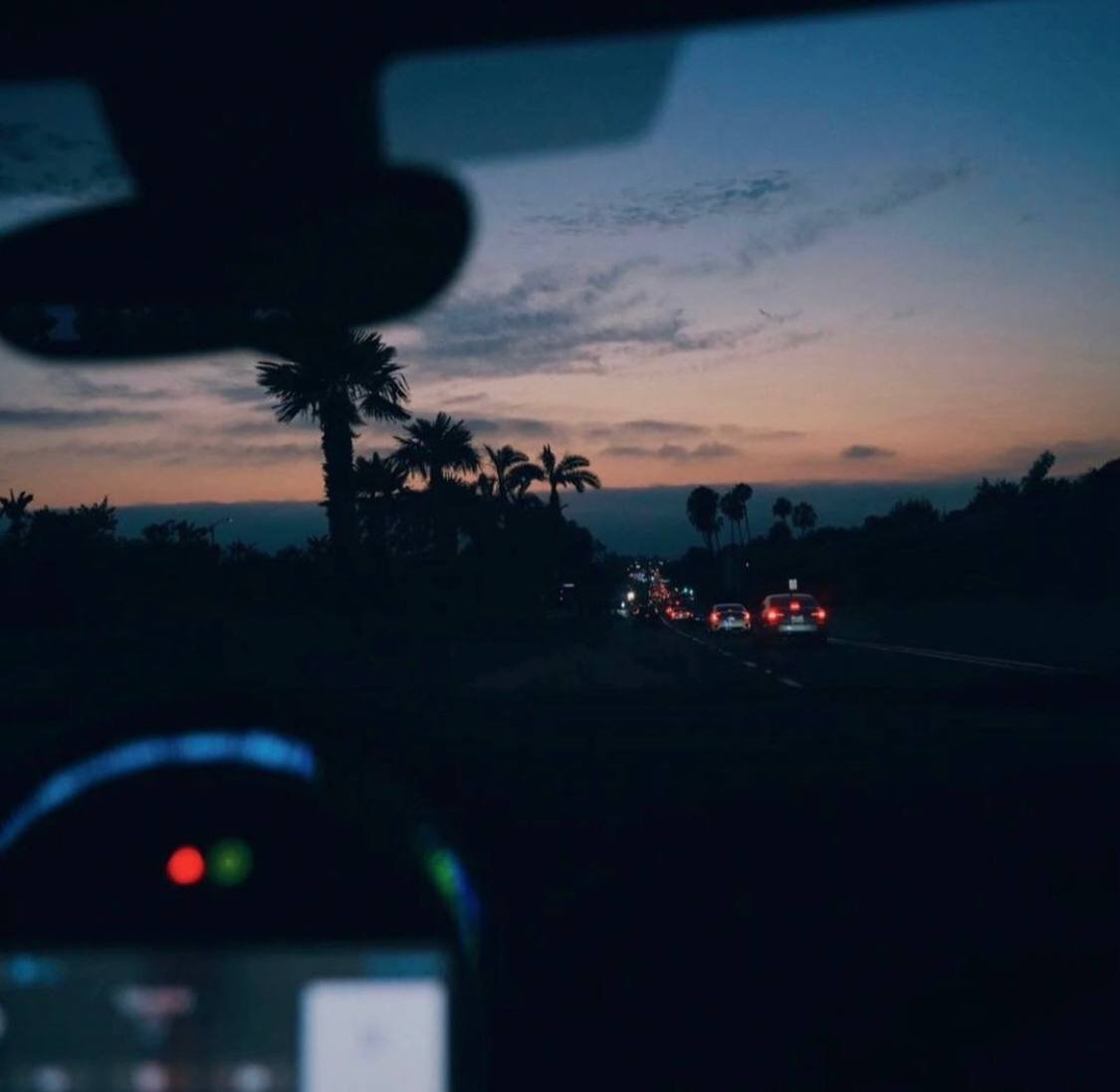 MarsLee89685692's tweet photo. Live up to time and yourself, strive hard, keep moving forward, and achieve a brilliant tomorrow. https://t.co/PYddADlPpY