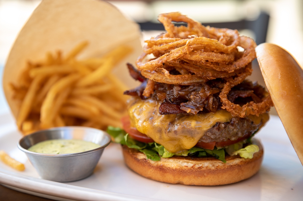 Trying to slim down this New Year? Can't relate. 💁🏻‍♀️