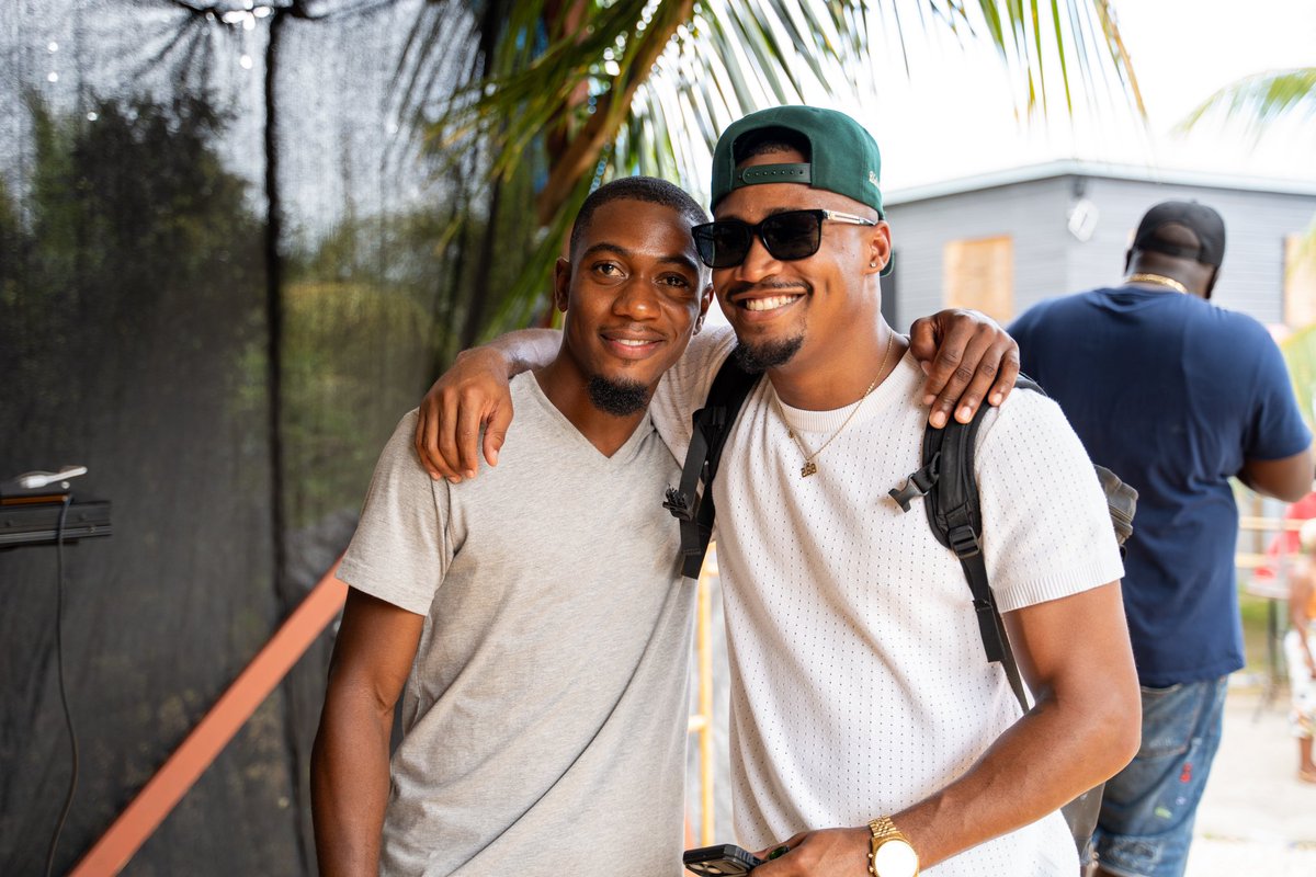 Spent NYE in one of the vibeziest place on earth 🇻🇨 headed back to the 268 🇦🇬 the next day to party with some people who’s had my back from the very first day. Felt like a good way to start the new year! 
📸: <a href="/chaso_media/">Chaso Media</a> 
.

.
.
#djquest #djquest268 #CaribbeanDJ #DJ #AntiguanDJ