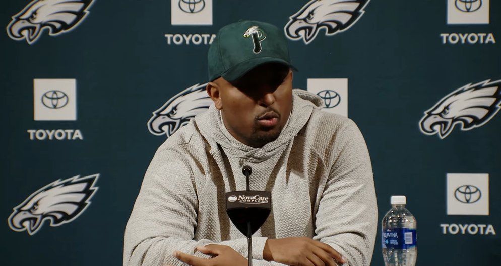 PHLEaglesNation's tweet photo. Brian Johnson on the back-to-back QB draws: "In that situation, 2nd & 16, you try to catch 'em off guard playing with a 2nd & Pass call, and see if you can pop one and get some yardage and get to safe spot where you can be super aggressive on 3rd down and in comfortable FG range. We ended up losing 4 and that changed the mode and the mindset for the 3rd down play." #Eagles