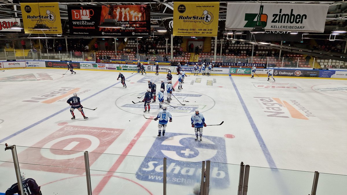 #Gameday
EHC Freiburg vs. Ravensburg Towerstars
DEL 2 
Echte-Helden-Arena
🎤🙋‍♂️

#ehcf #rvt #del2 #eishockey #Kommentator <a href="/EHC_Freiburg/">EHC Freiburg</a> <a href="/towerstars_rv/">RavensburgTowerstars</a> <a href="/DEL2_News/">DEL2</a> <a href="/SpradeTV/">SpradeTV</a>
