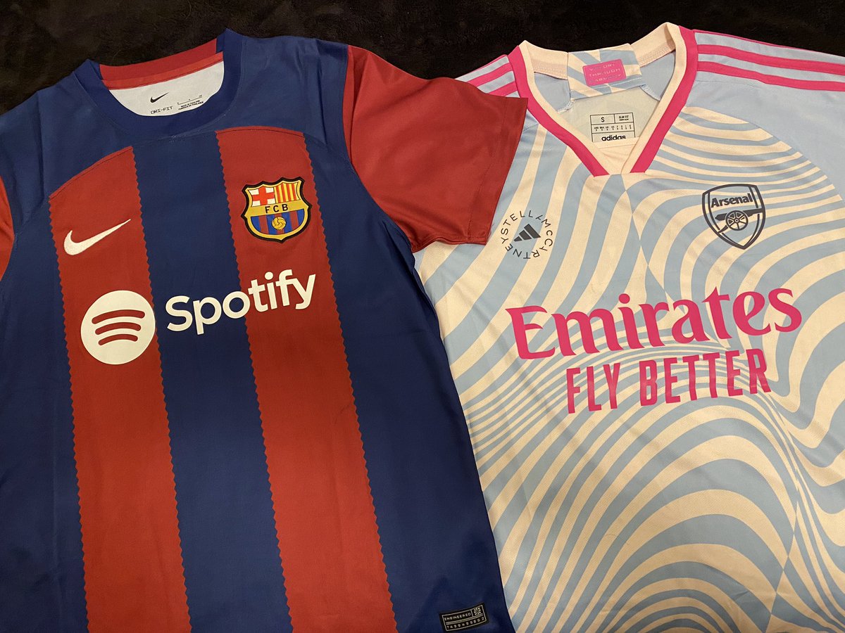 MadalinaFurdui's tweet image. Thank you @ThrowbackTops !!
Who said I can’t treat myself with a little late xmas gift!?? Two of the best #11 in the game! 🔥⭐️