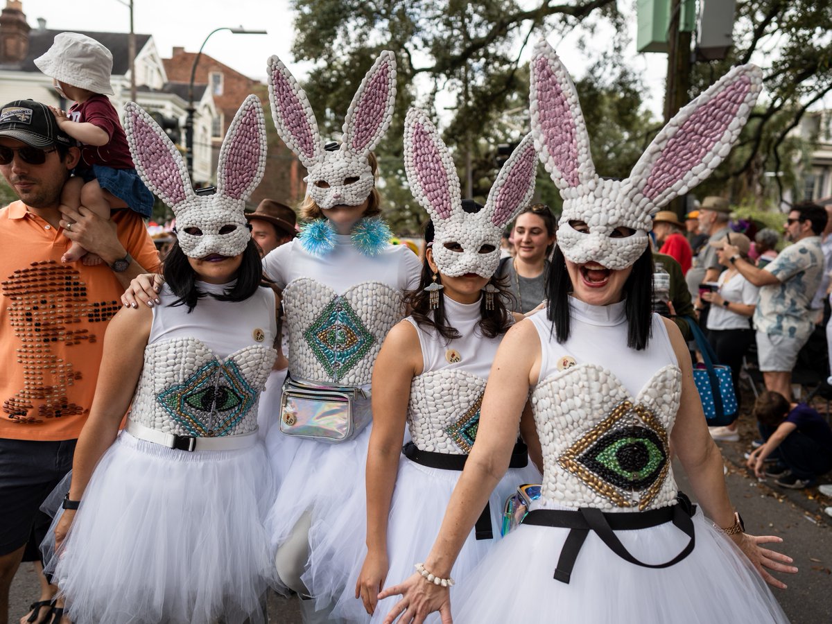 VisitNewOrleans's tweet image. The party never stops in NOLA. Twelfth night is Saturday and marks the official start of the Carnival Season. Y'all ready? 💜💚💛 

📸: @BryceEllPhoto